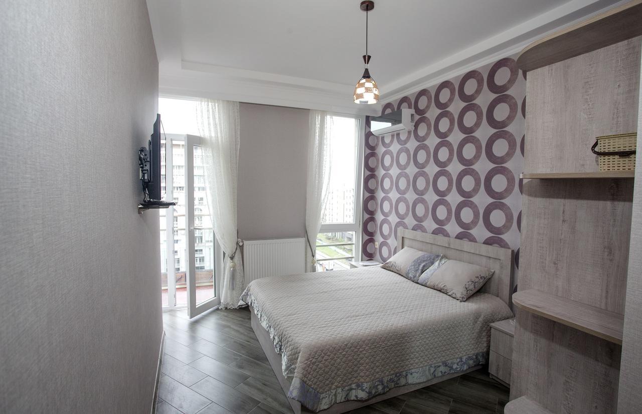 5 Rooms Batumi Exterior photo